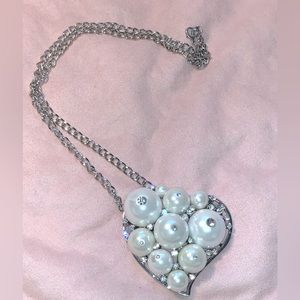 The heartshape Pearl twirl
